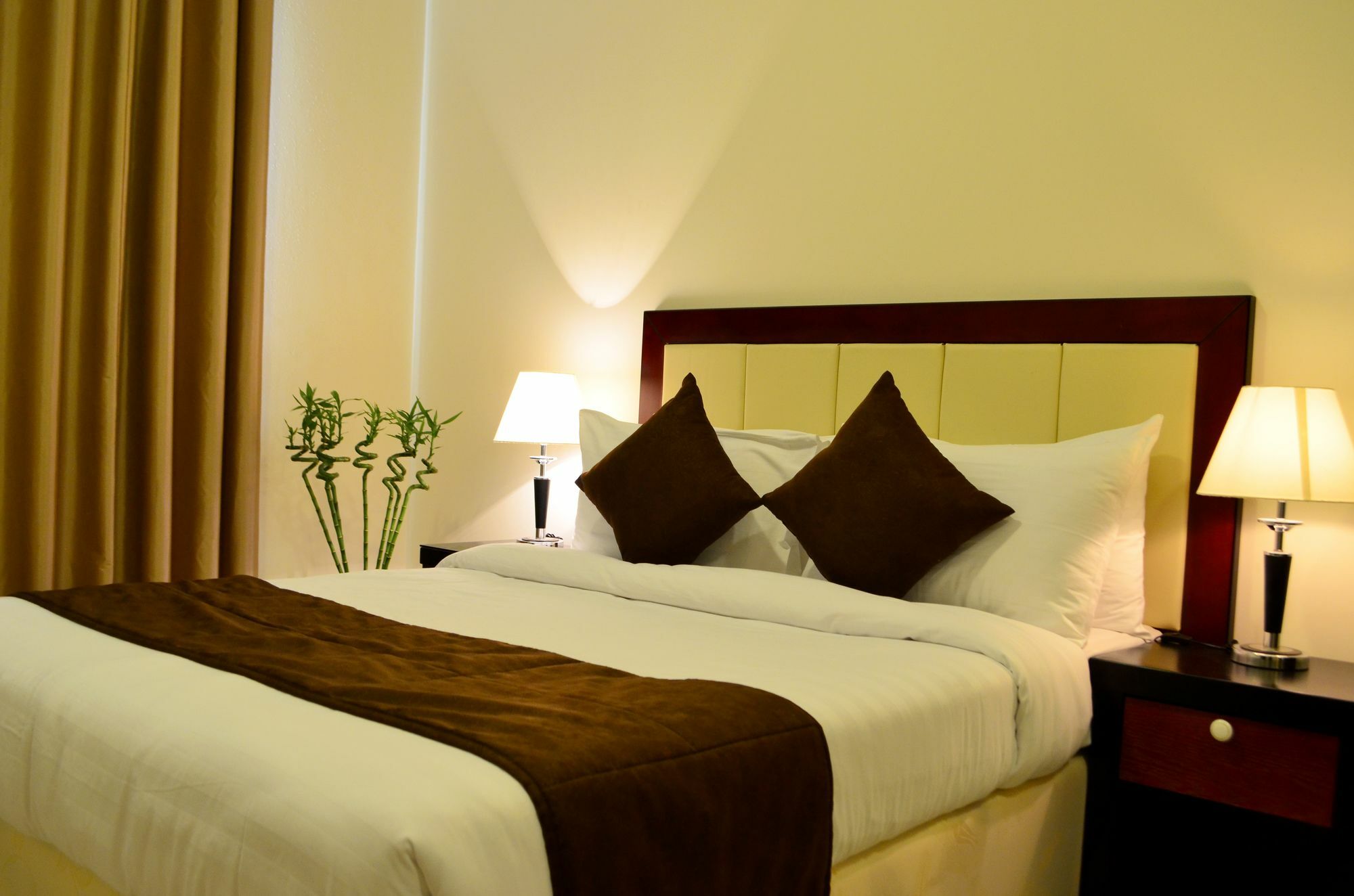 President Suites Apartments Manama Exterior photo